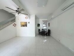 MAYFLOWER CRESCENT (D20), Terrace #529947021